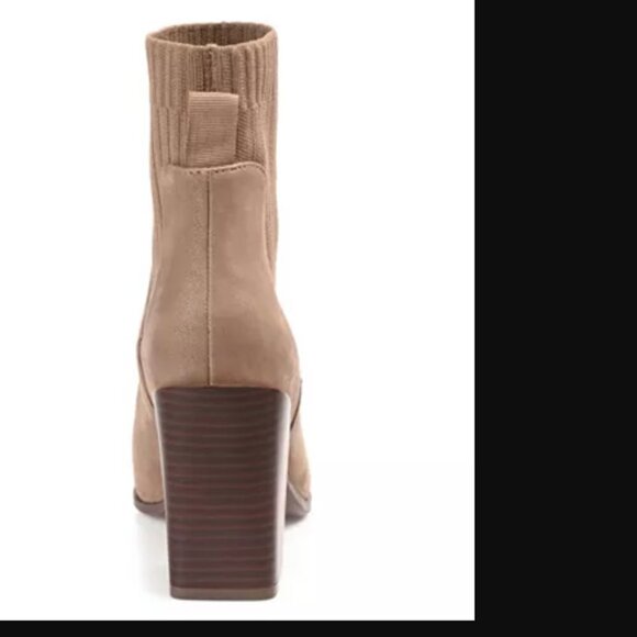 JOURNEE COLLECTION Adalia Knit Bootie 10  new - Picture 3 of 15